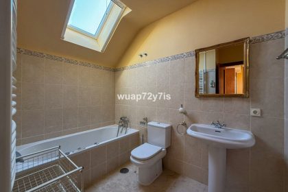 e3d1527bbc2ab0dca230c411c222ec72 - 20