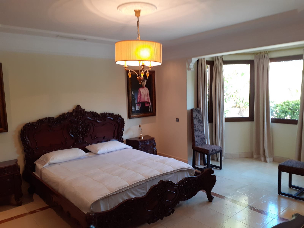 faaedf4819814dd99ee4efa355abc1c3 - 17