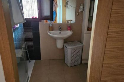 fd8ce15dc28841ce51817423cc417aad - 12