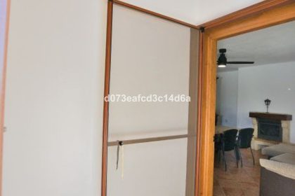 fe863f2063b63f8fb0ff00106a924067 - 38