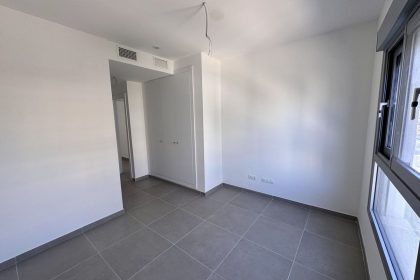 075684c2e39417460ba8850ff97bca84 - 24