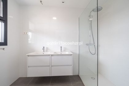 1183cb3953ebd08335337ff7333027dc - 31