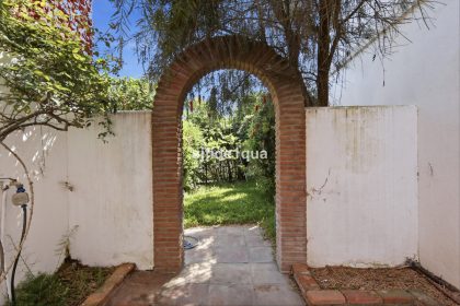 779a3a3ff61198775c1e51a8521d7d41 - 28
