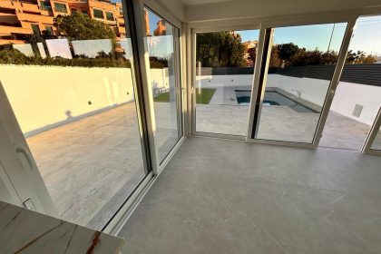 77c6e41ac26bffbe44723fd800a605f5 - 25