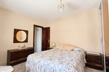 7d284763ff6742aaee49aed652ac7736 - 9