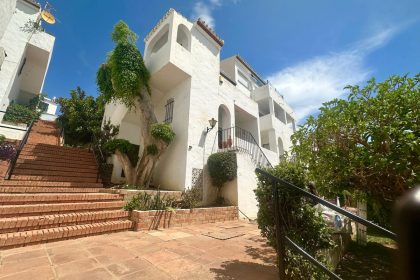a4c933958bdd83f7ec789957e0ef5e2e - 41