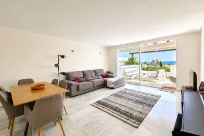 d18b4f34d5a4c68fbc83bae3b6996b61 - 26