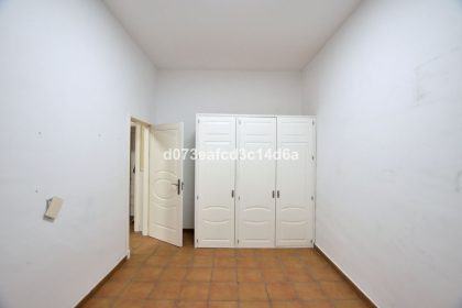 d69d0aa18a7aeeade465d849933c77a3 - 43