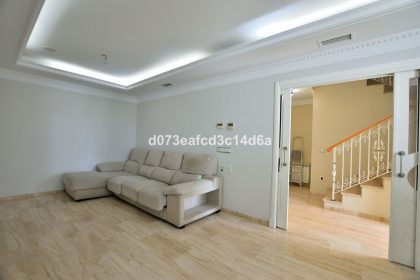 d69d0aa18a7aeeade465d849933c77a3 - 9
